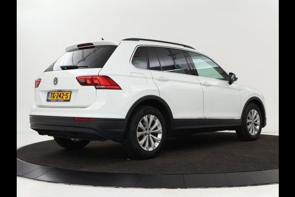 Volkswagen Tiguan 1.4 TSI ACT Comfortline | Automaat | Navigatie | Adapt. Cruise | LMV | Grootlichtassistent | DAB |  Draadloze Telefoonlader