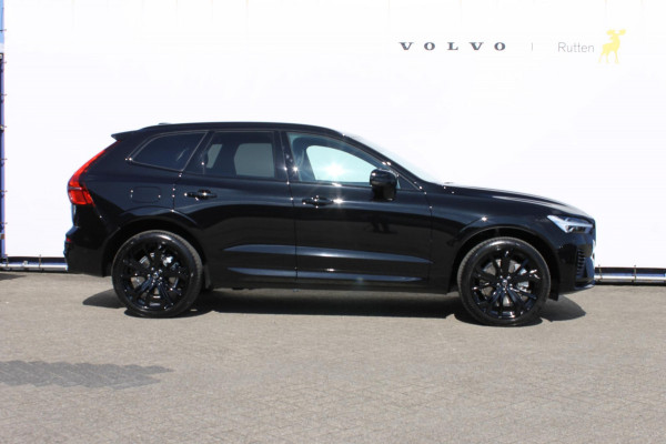 Volvo XC60 T6 Plug-in hybrid AWD Plus Black Edition Long Range / Panoramisch schuif-kanteldak / Google infotainment / 21" lichtmetalen velgen / Stoel en stuurwielverwarming