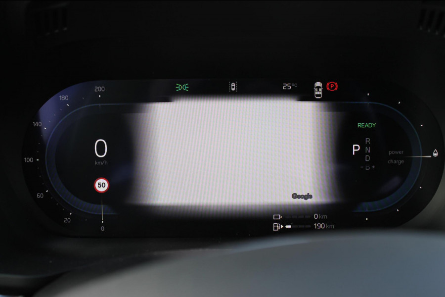 Volvo XC60 T6 Plug-in hybrid AWD Plus Black Edition Long Range / Panoramisch schuif-kanteldak / Google infotainment / 21" lichtmetalen velgen / Stoel en stuurwielverwarming