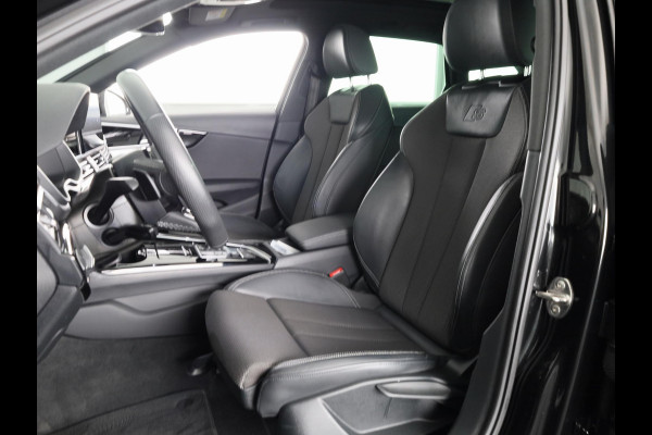 Audi A4 Avant 35 TFSI S edition 150pk S-tronic | Panoramadak | 18 inch Lichtmetalen velgen | Parkeersensoren voor en achter | Optiek paket zwart