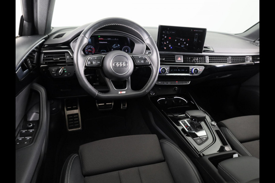 Audi A4 Avant 35 TFSI S edition 150pk S-tronic | Panoramadak | 18 inch Lichtmetalen velgen | Parkeersensoren voor en achter | Optiek paket zwart