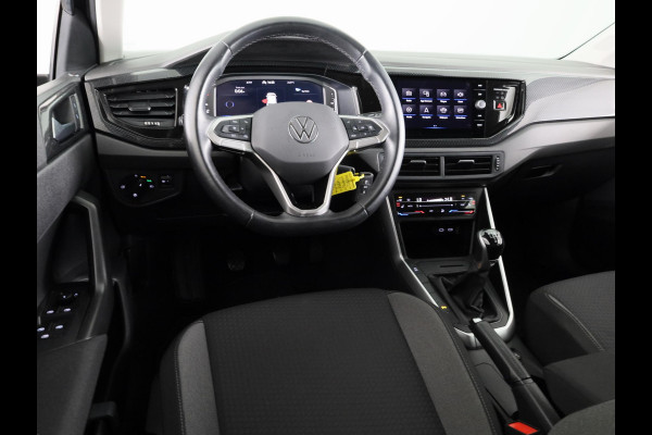 Volkswagen Polo 1.0 TSI Life Business | Navigatie | Parkeer sensoren | Climate Geregelde Airco |