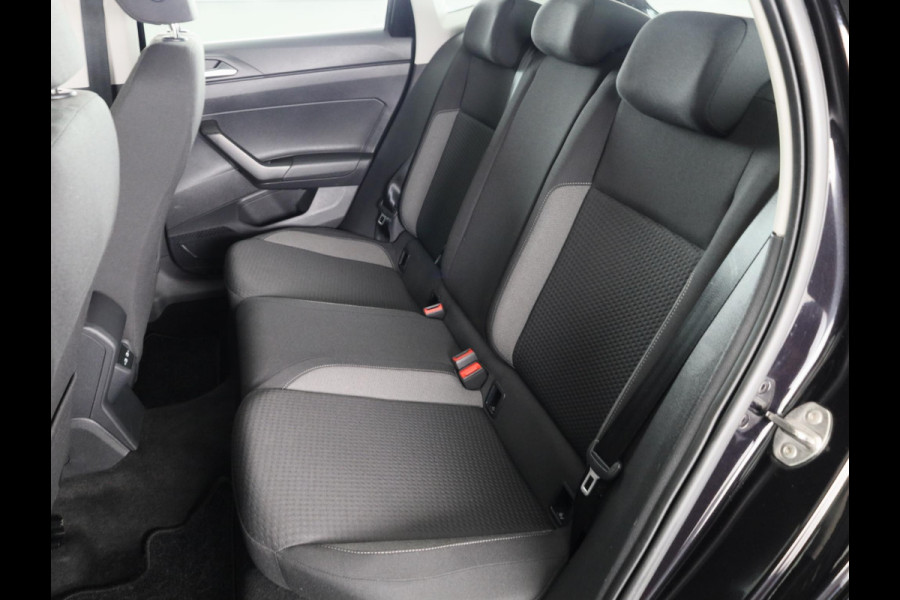 Volkswagen Polo 1.0 TSI Life Business | Navigatie | Parkeer sensoren | Climate Geregelde Airco |