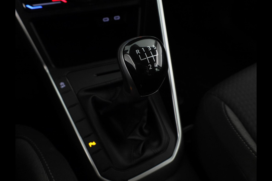 Volkswagen Polo 1.0 TSI Life Business | Navigatie | Parkeer sensoren | Climate Geregelde Airco |