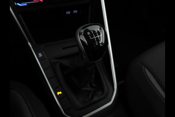 Volkswagen Polo 1.0 TSI Life Business | Navigatie | Parkeer sensoren | Climate Geregelde Airco |