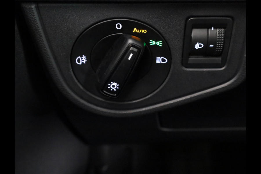 Volkswagen Polo 1.0 TSI Life Business | Navigatie | Parkeer sensoren | Climate Geregelde Airco |