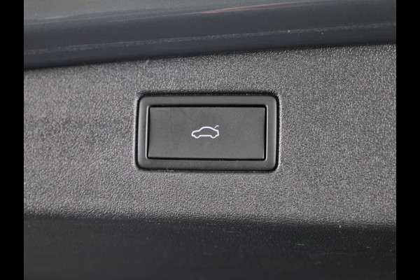 Volkswagen Tiguan 1.5 eTSI Life Edition 150PK | Automaat ( DSG ) | Navigatie | Camera | Stoelverwarming