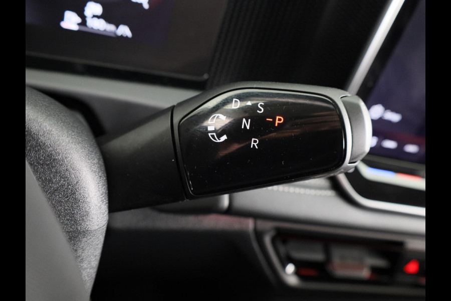 Volkswagen Tiguan 1.5 eTSI Life Edition 150PK | Automaat ( DSG ) | Navigatie | Camera | Stoelverwarming