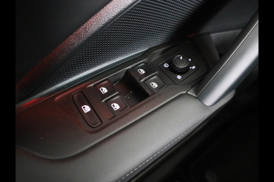 Volkswagen Tiguan 1.5 eTSI Life Edition 150PK | Automaat ( DSG ) | Navigatie | Camera | Stoelverwarming