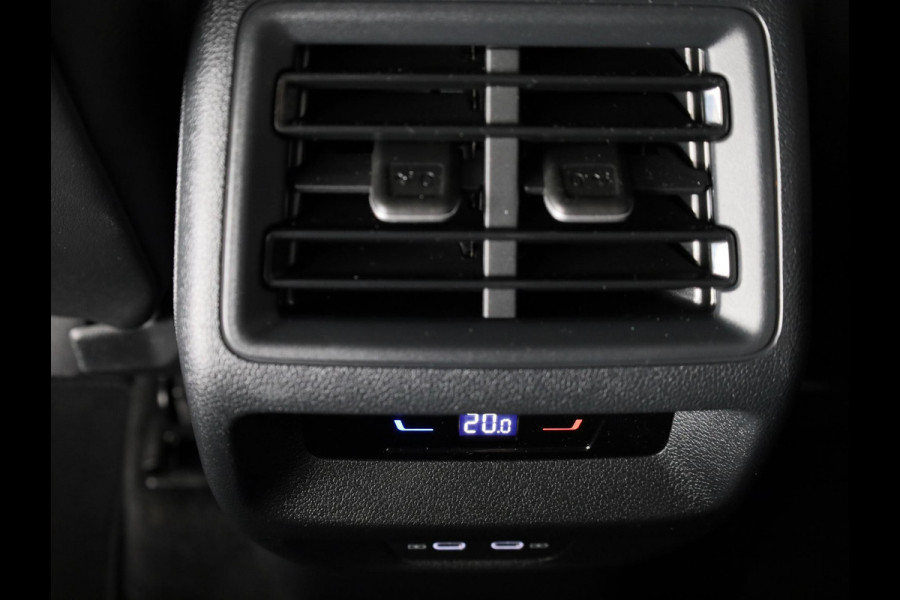 Volkswagen Tiguan 1.5 eTSI Life Edition 150PK | Automaat ( DSG ) | Navigatie | Camera | Stoelverwarming