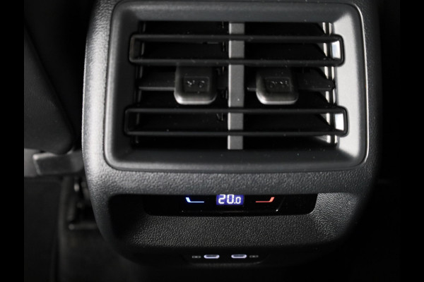 Volkswagen Tiguan 1.5 eTSI Life Edition 150PK | Automaat ( DSG ) | Navigatie | Camera | Stoelverwarming