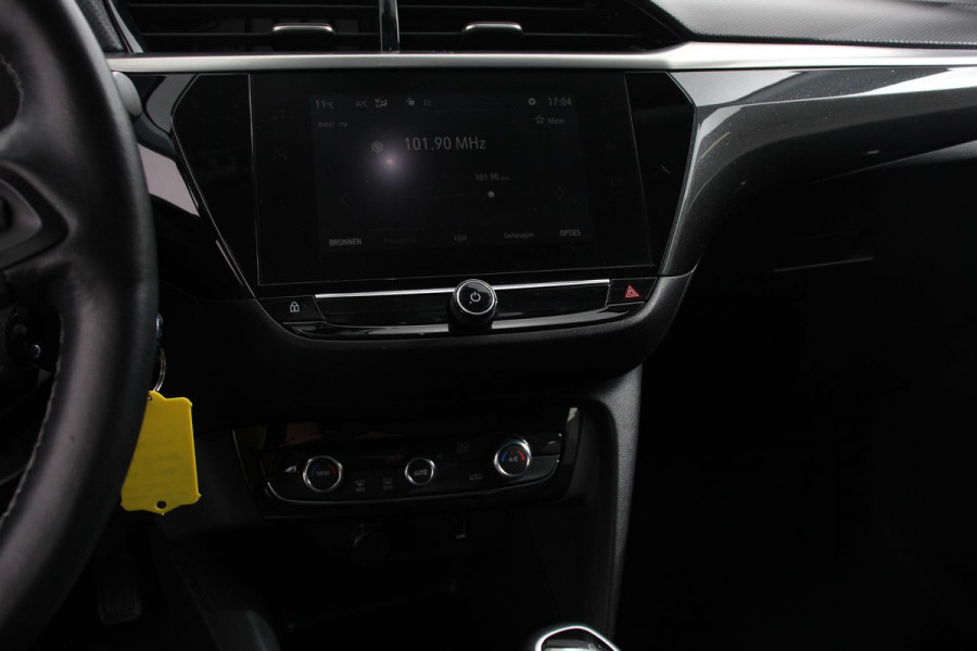 Opel Corsa 1.2 Turbo 102pk Elegance Navigatie Apple Carplay/Android Auto Climate Control Camera Parkeer sensoren V+A Lichtmetalen Velgen Cruise Control