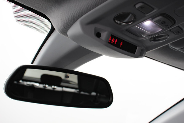 Opel Corsa 1.2 Turbo 102pk Elegance Navigatie Apple Carplay/Android Auto Climate Control Camera Parkeer sensoren V+A Lichtmetalen Velgen Cruise Control