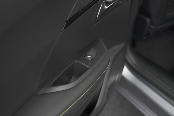 Peugeot 2008 PureTech 130 EAT8 GT | 360 Camera | Stoelmassage | Adaptieve Cruise Control | Dodehoekdetectie
