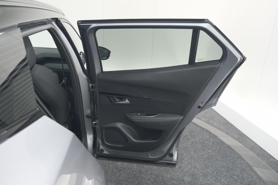 Peugeot 2008 PureTech 130 EAT8 GT | 360 Camera | Stoelmassage | Adaptieve Cruise Control | Dodehoekdetectie