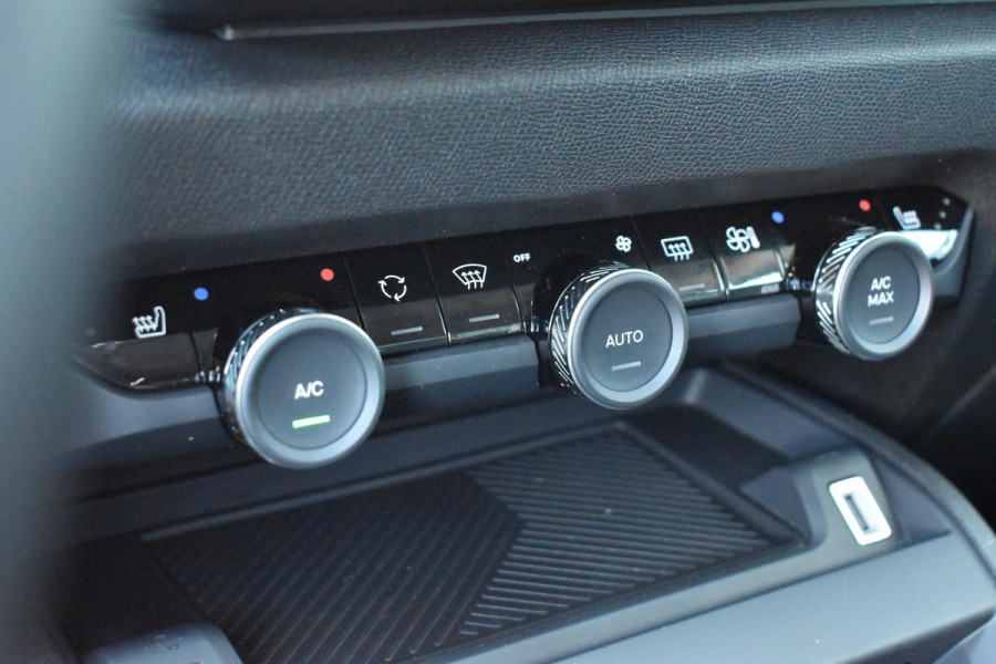 Citroën C4 1.2 Puretech 130PK Automaat Shine | Navi | Camera | Head-Up | Incl. garantie