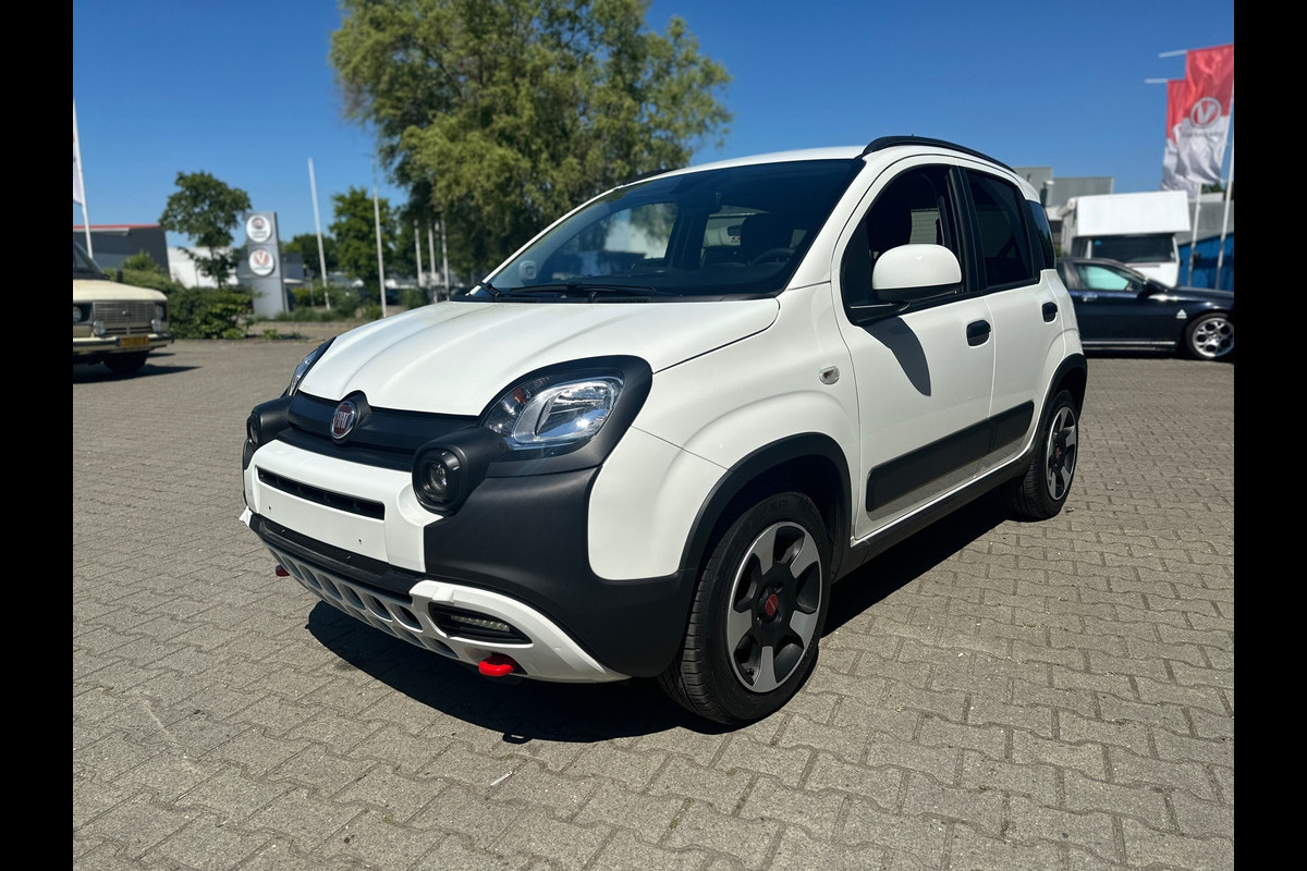 Fiat Panda 1.0 Hybrid Cross (BOVAG/RIJKLAARPRIJS) Fiat Panda 1.0 Hybrid Cross (BOVAG/RIJKLAARPRIJS)
