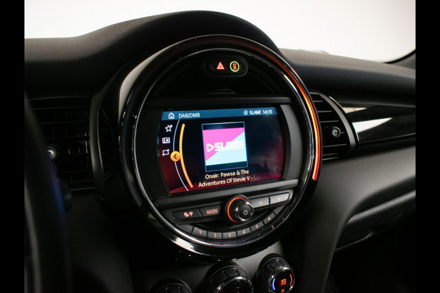 MINI Mini Electric Essential Sport 33 kWh (APPLE CARPLAY,NAVI,CRUISE,STOELVERWARMING,LED,CAMERA,PDC,KEYLESS,LM VELGEN,NETTE STAAT)