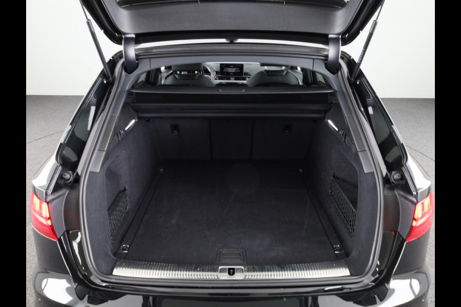 Audi A4 Avant 35 TFSI S edition Competition 150 pk S-tronic | Verlengde garantie | Navigatie | Panoramadak | Parkeersensoren | Stoelverwarming | S-Line |
