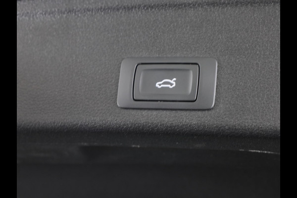 Audi A4 Avant 35 TFSI S edition Competition 150 pk S-tronic | Verlengde garantie | Navigatie | Panoramadak | Parkeersensoren | Stoelverwarming | S-Line |
