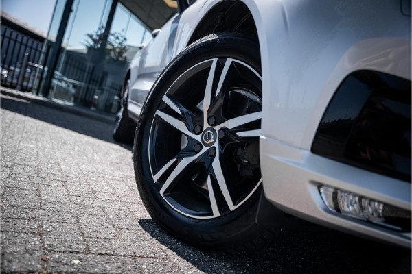 Volvo XC60 2.0 T5 R-Design Geartronic - Bussines Pack Connect - Winter-line