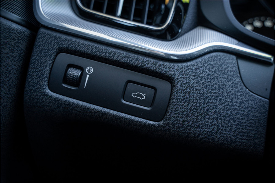 Volvo XC60 2.0 T5 R-Design Geartronic - Bussines Pack Connect - Winter-line