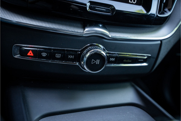 Volvo XC60 2.0 T5 R-Design Geartronic - Bussines Pack Connect - Winter-line