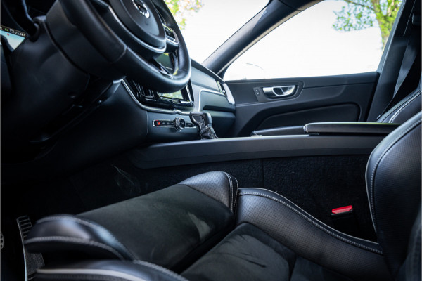 Volvo XC60 2.0 T5 R-Design Geartronic - Bussines Pack Connect - Winter-line