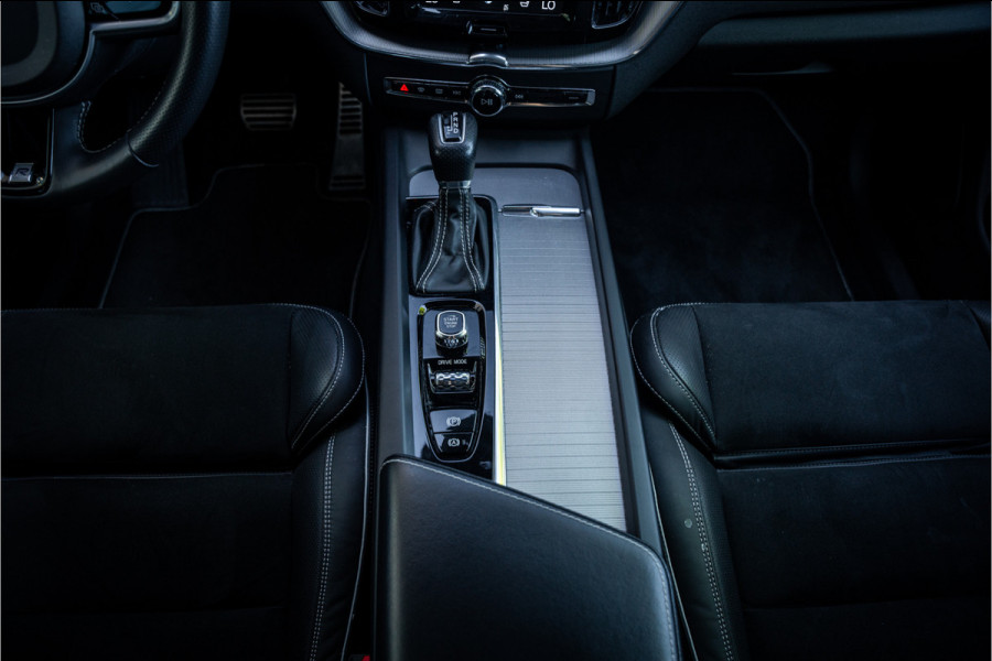 Volvo XC60 2.0 T5 R-Design Geartronic - Bussines Pack Connect - Winter-line