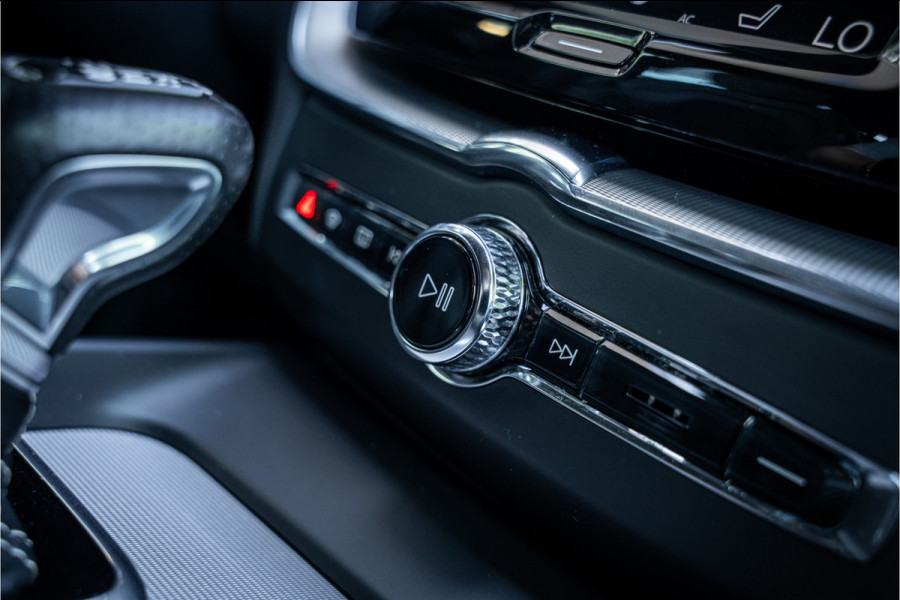 Volvo XC60 2.0 T5 R-Design Geartronic - Bussines Pack Connect - Winter-line