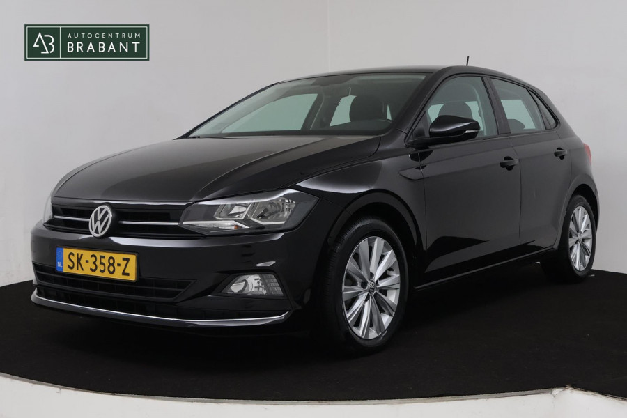 Volkswagen Polo 1.0 TSI Highline (PARKEERSENSOREN, NAVIGATIE, CARPLAY, CRUISE ADAPTIEF, AUTOMAAT, NL-AUTO)