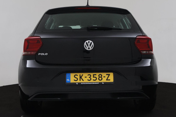 Volkswagen Polo 1.0 TSI Highline (PARKEERSENSOREN, NAVIGATIE, CARPLAY, CRUISE ADAPTIEF, AUTOMAAT, NL-AUTO)