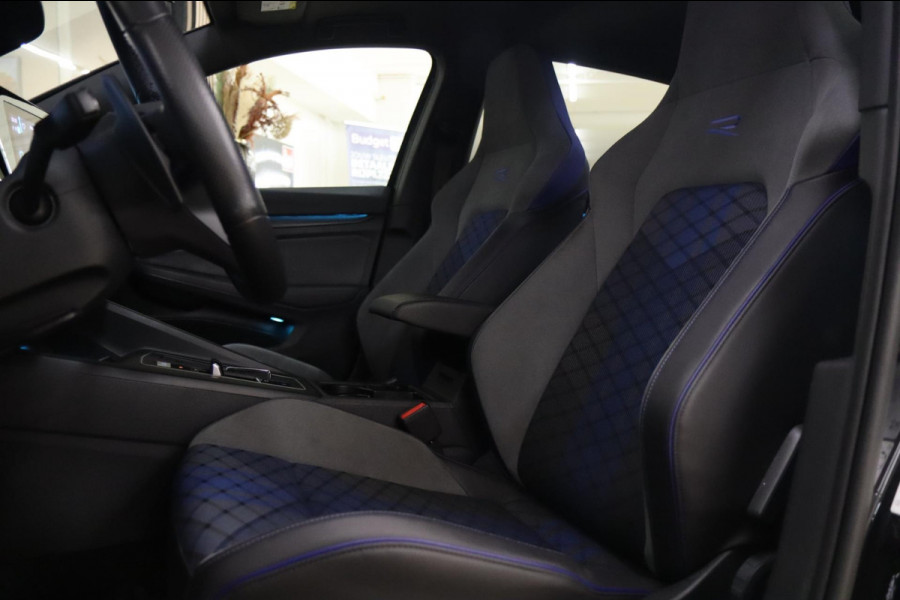 Volkswagen Golf 2.0 TSI R 4Motion PERFORMANCE /AKRA/PANO/HUD/IQ-LIGHT/H-K/BOMVOL