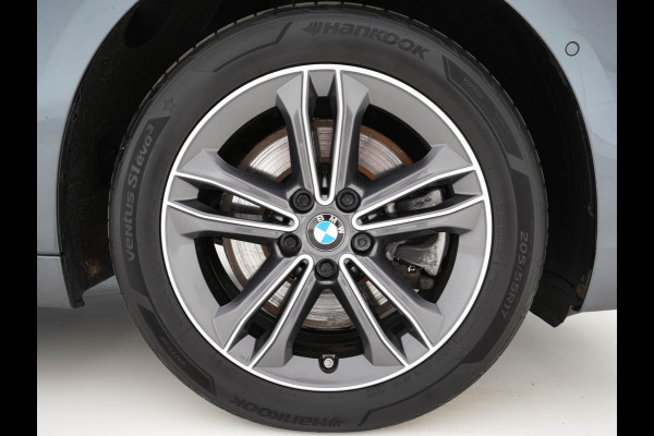 BMW 2 Serie Active Tourer 225xe iPerformance Executive (INCL-BTW) *DAKOTA-LEATHER | FULL-LED | HARMAN/KARDON-AUDIO  | HEATED-SPORT-SEATS | HEAD-UP | DAB+  | ECC | NAVI-FULLMAP | PDC | CRUISE | 17''ALU*
