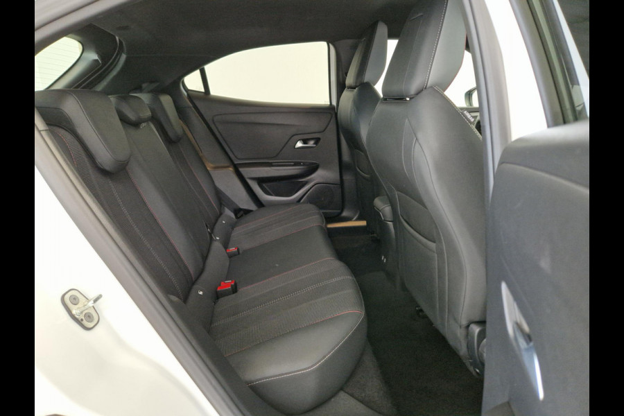 Opel Mokka 1.2 Level 4 GS | Navigatie | Achteruitrijcamera | Dodehoek Sensoren | Parkeersensoren voor en achter | Climate Control