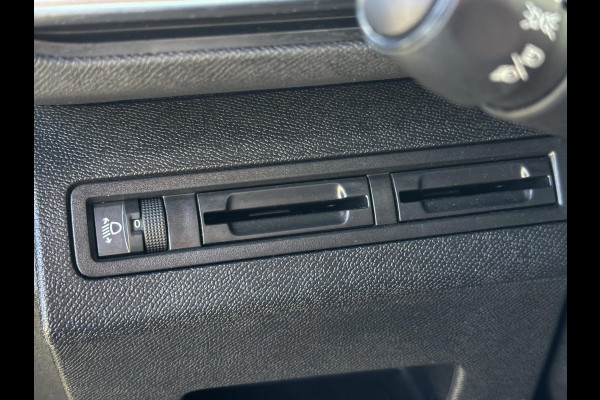 Peugeot 3008 1.2 PureTech Active Business - AUTOMAAT I Navigatie I Airco I PDC / LED I Sport velgen I Dealer onderhouden
