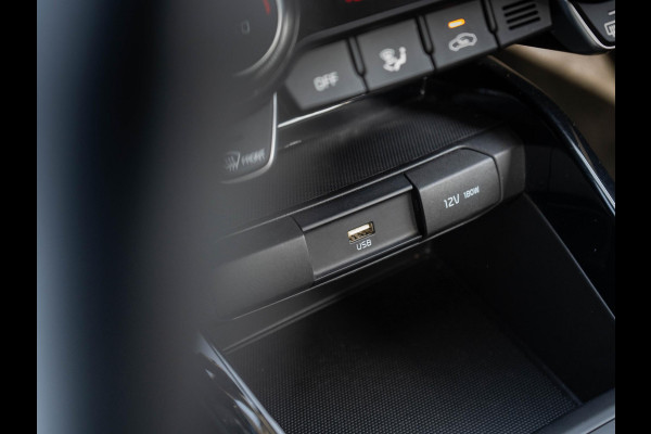 Kia Stonic 1.0 T-GDi MHEV DynamicLine | Navigatie | Achteruitrijcamera |