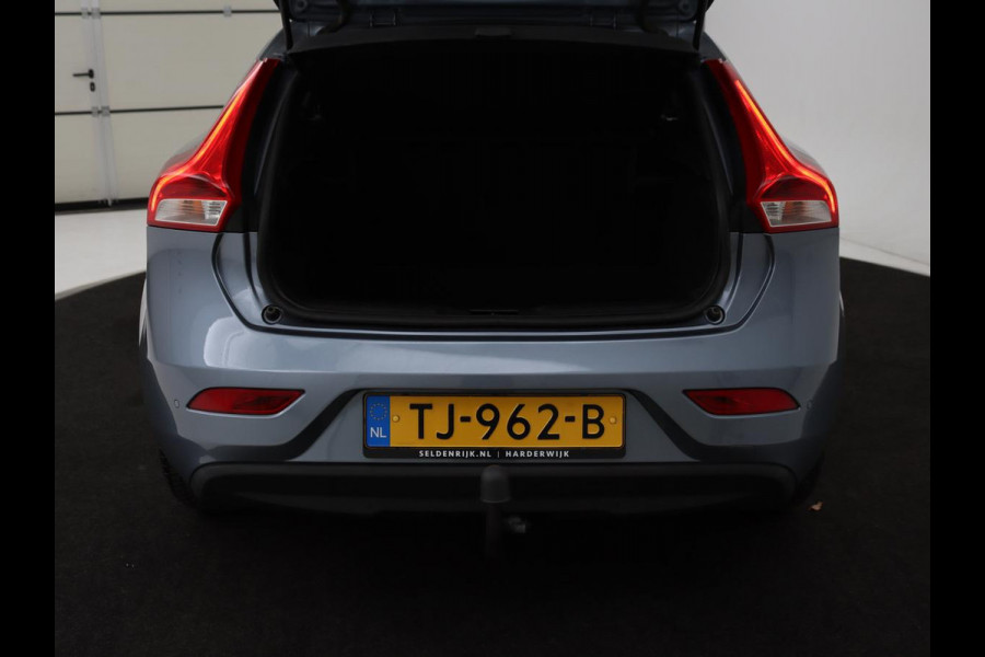 Volvo V40 1.5 T2 Edition+ | Trekhaak | Navigatie | Achteruitrijcamera | Stoelverwarming | Cruise Control | LMV