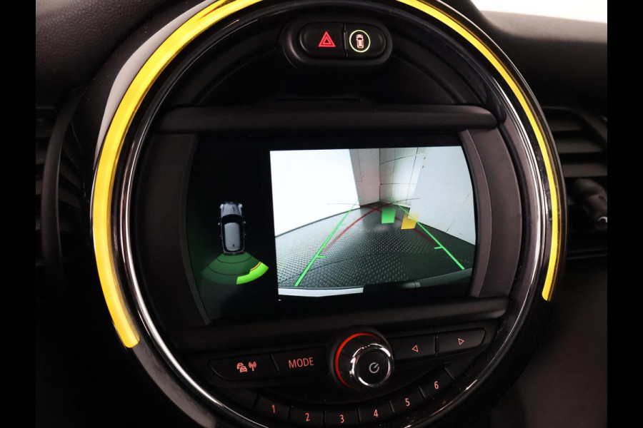 MINI Mini Electric Essential 33 kWh Cooper-S 184 pk | Half Leder | Camera |