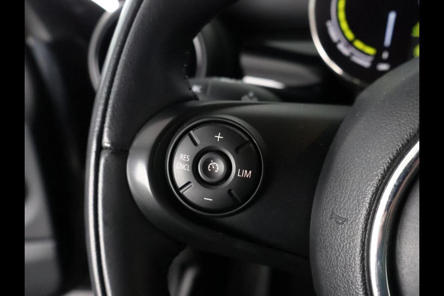 MINI Mini Electric Essential 33 kWh Cooper-S 184 pk | Half Leder | Camera |