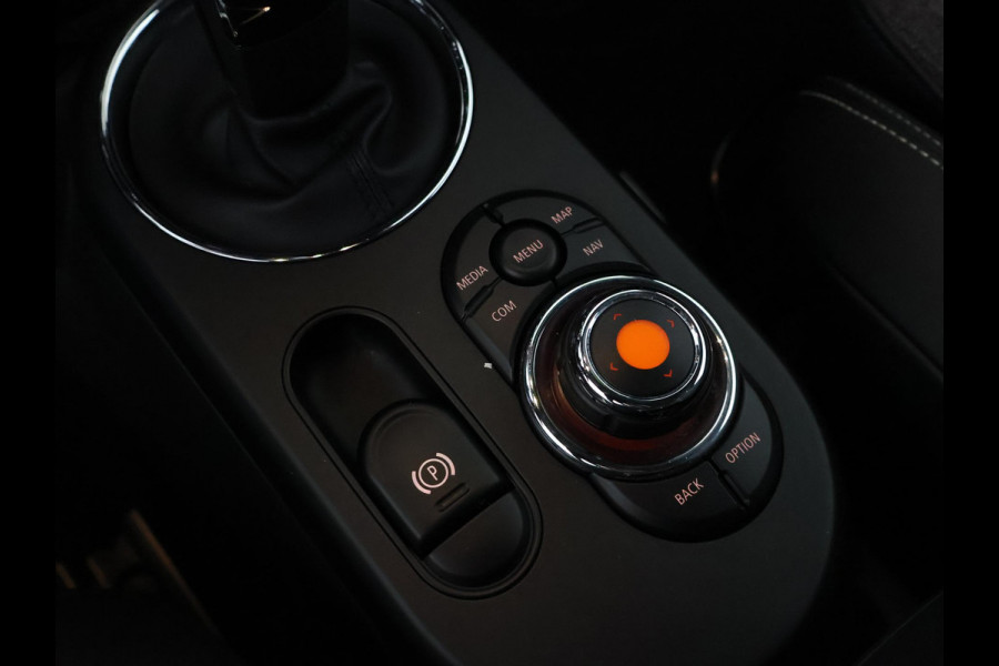 MINI Mini Electric Essential 33 kWh Cooper-S 184 pk | Half Leder | Camera |