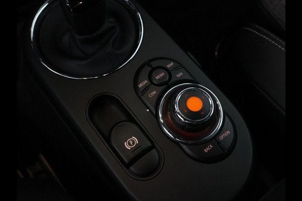 MINI Mini Electric Essential 33 kWh Cooper-S 184 pk | Half Leder | Camera |