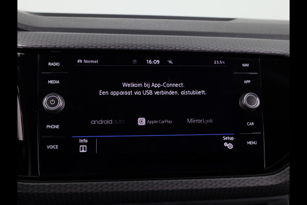 Volkswagen T-Cross 1.0 TSI Style 115PK | Automaat (DSG) | R Line | 18 Inch | Digitaal dashboard | Navigatie | Camera | Stoelverwarming