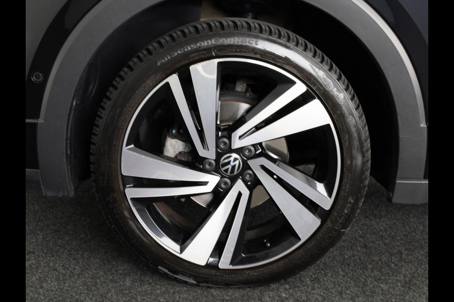 Volkswagen T-Cross 1.0 TSI Style 115PK | Automaat (DSG) | R Line | 18 Inch | Digitaal dashboard | Navigatie | Camera | Stoelverwarming