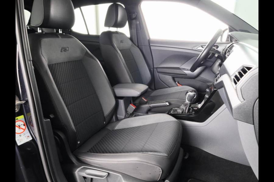 Volkswagen T-Cross 1.0 TSI Style 115PK | Automaat (DSG) | R Line | 18 Inch | Digitaal dashboard | Navigatie | Camera | Stoelverwarming