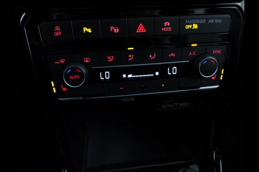 Volkswagen T-Cross 1.0 TSI Style 115PK | Automaat (DSG) | R Line | 18 Inch | Digitaal dashboard | Navigatie | Camera | Stoelverwarming