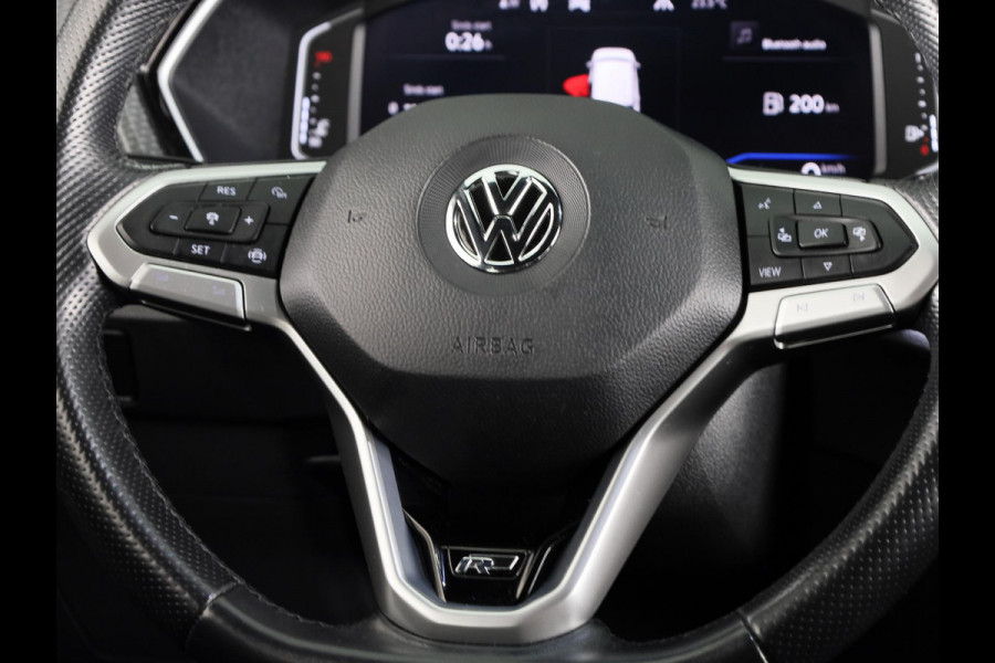 Volkswagen T-Cross 1.0 TSI Style 115PK | Automaat (DSG) | R Line | 18 Inch | Digitaal dashboard | Navigatie | Camera | Stoelverwarming