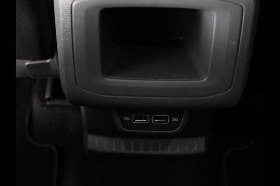 Volkswagen T-Cross 1.0 TSI Style 115PK | Automaat (DSG) | R Line | 18 Inch | Digitaal dashboard | Navigatie | Camera | Stoelverwarming