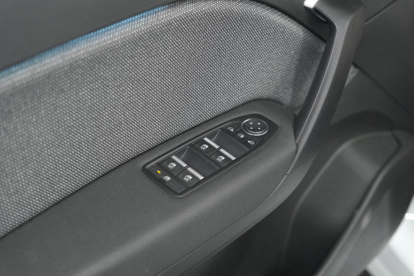 Renault Captur 1.6 E-Tech full hybrid 145 Techno | Camera | Apple Carplay | Parkeersensoren