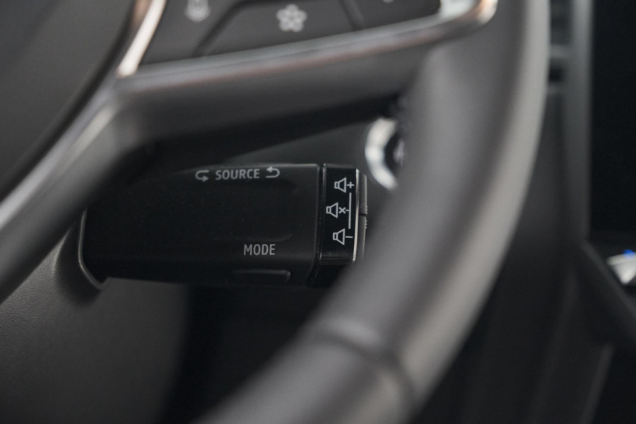 Renault Captur 1.6 E-Tech full hybrid 145 Techno | Camera | Apple Carplay | Parkeersensoren